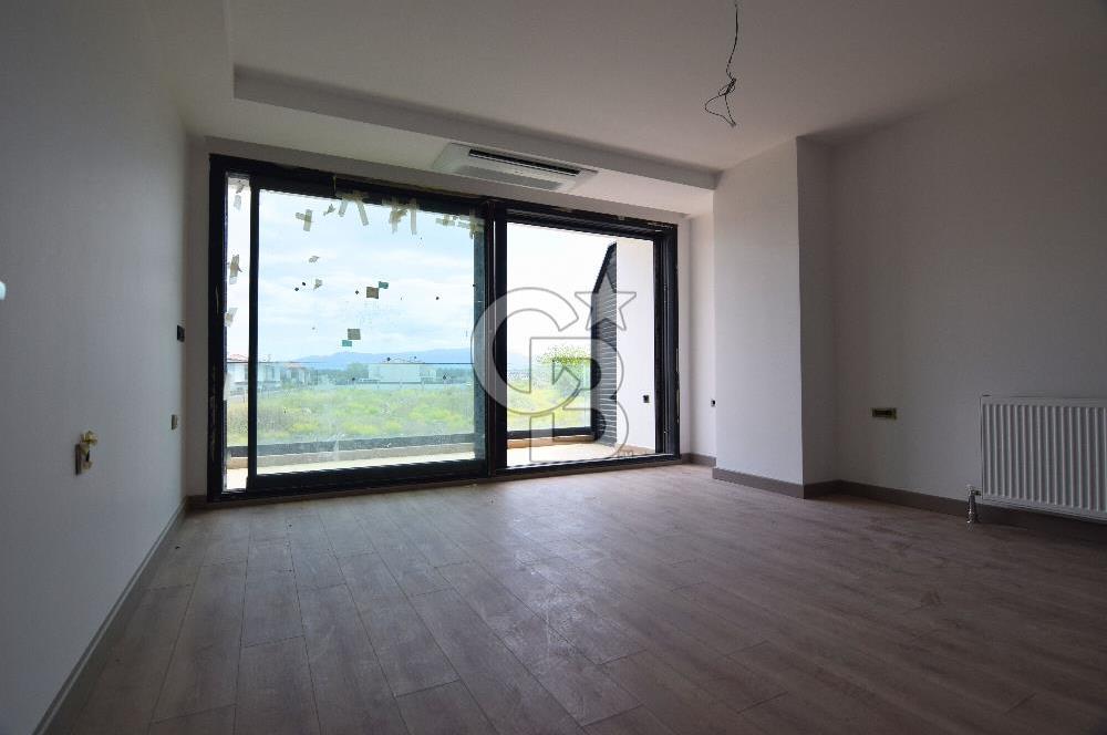 Çiğli Sasalı'da Satılık 3+1 Bahçe Dubleks Loft Daire