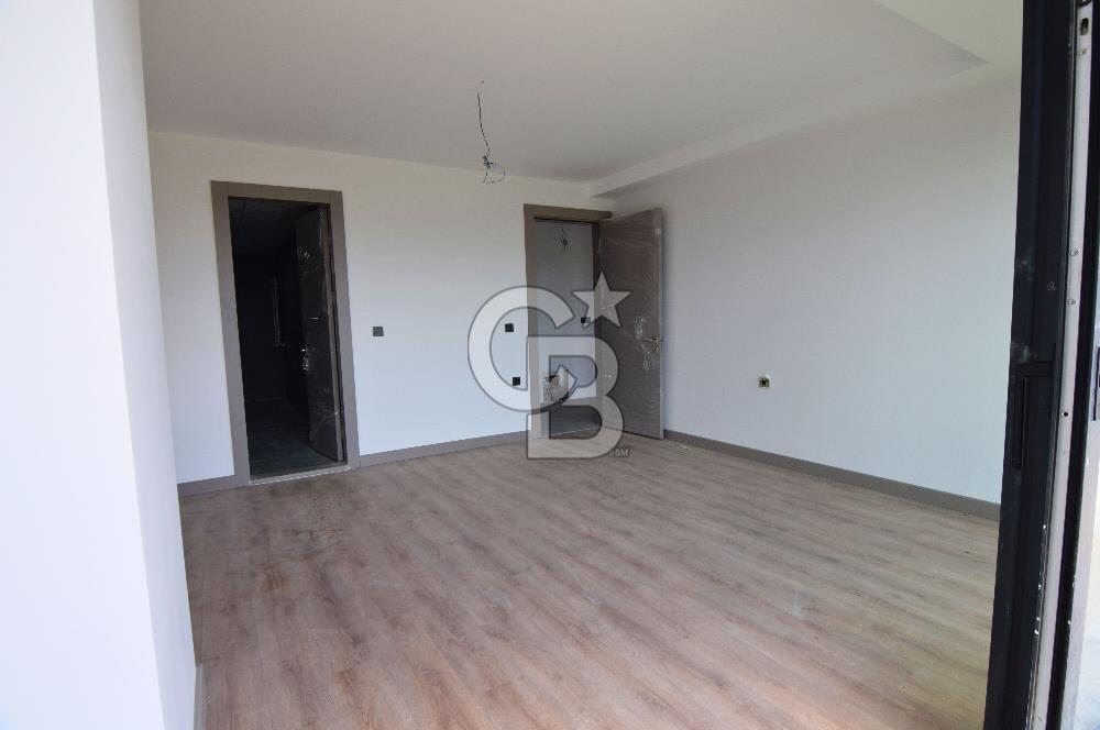 Çiğli Sasalı'da Satılık 3+1 Bahçe Dubleks Loft Daire