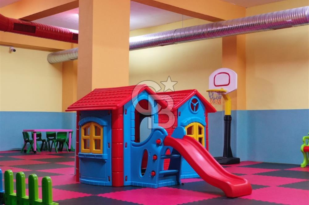 SEMT 77'DE HAVUZ MANZARALI LÜKS GENİŞ DAİRE 3+1EN UYGUN FİYAT