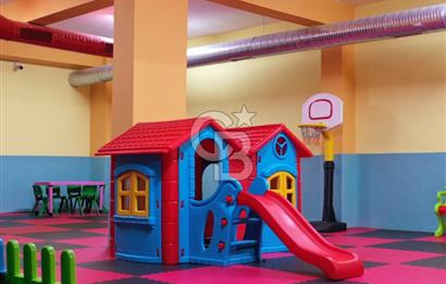 SEMT 77'DE HAVUZ MANZARALI LÜKS GENİŞ DAİRE 3+1EN UYGUN FİYAT