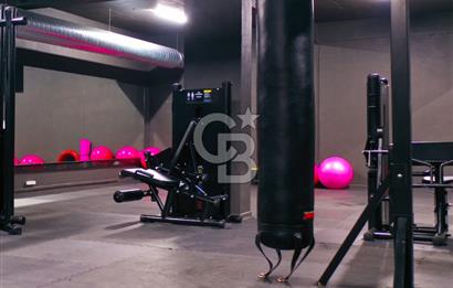 SEMT 77'DE HAVUZ MANZARALI LÜKS GENİŞ DAİRE 3+1EN UYGUN FİYAT