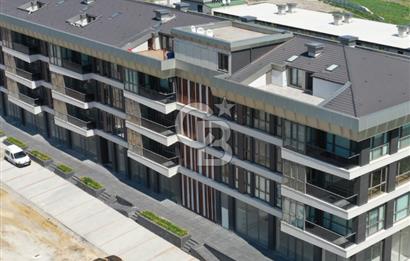 SEMT 77'DE HAVUZ MANZARALI LÜKS GENİŞ DAİRE 3+1EN UYGUN FİYAT