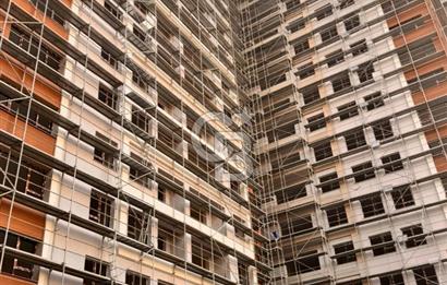 WEST KORDELİONDA  SATILIK 3+1 ARAKAT DAİRE 