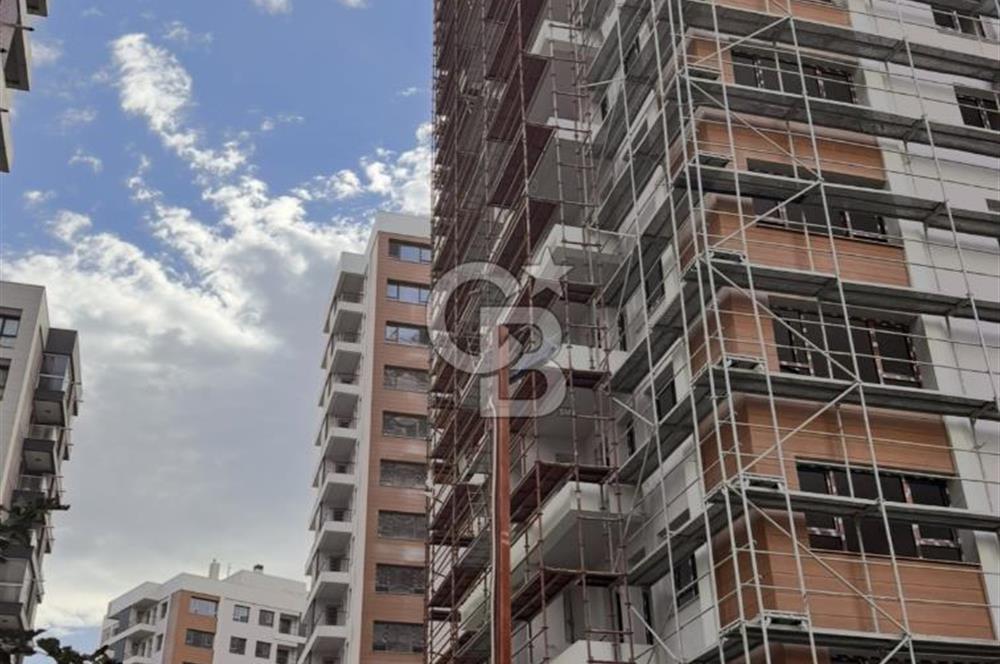 WEST KORDELİONDA  SATILIK 3+1 ARAKAT DAİRE 