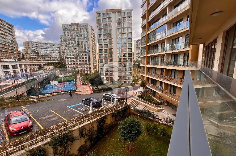 EVORA TUZLA' DA GENİŞ TERASLI BALKONLU 120 M2 2,5+1 DAİRE