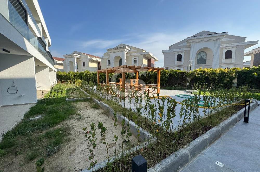 Çiğli Sasalı'da Satılık 3+1 Bahçe Dubleks Loft Daire