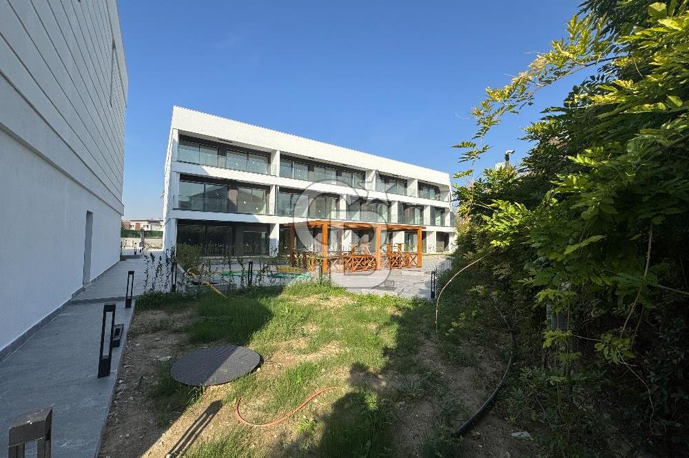 Çiğli Sasalı'da Satılık 3+1 Bahçe Dubleks Loft Daire