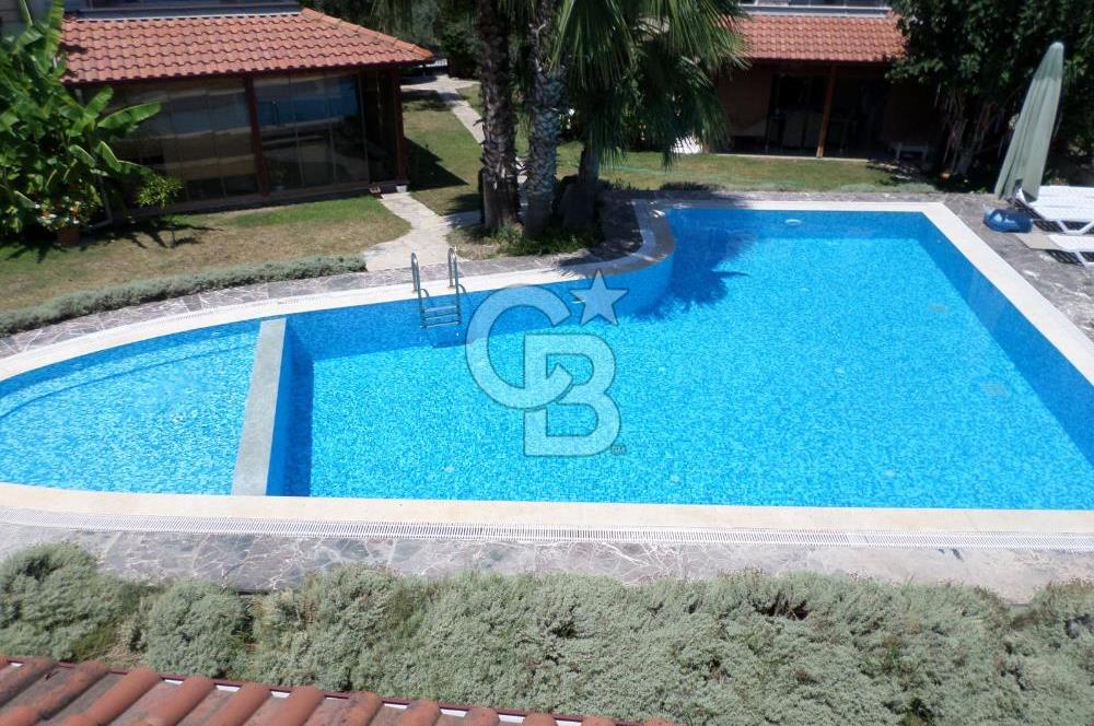 Urla Çeşmealtı'nda Havuzlu Site İçinde 3+1 Kiralık Villa