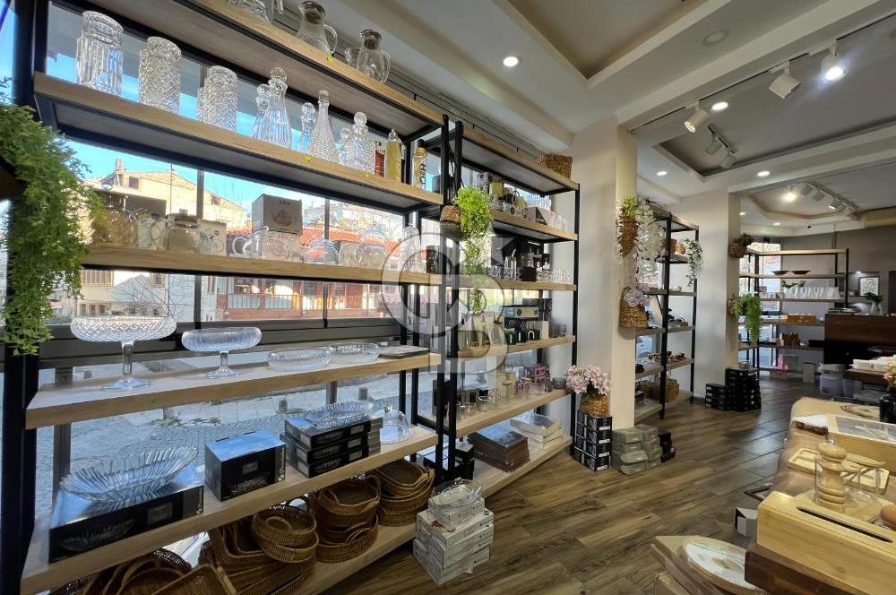 ÇAYBAŞI MH.de DEVREN KiRALIK BUTİK ZÜCCACİYE