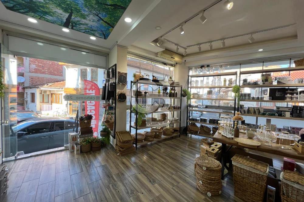 ÇAYBAŞI MH.de DEVREN KiRALIK BUTİK ZÜCCACİYE