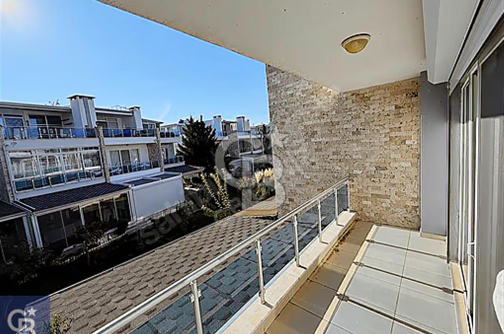 AYVALIK GÖMEÇTE DENİZE SIFIR SİTE İÇİ KIŞ BAHÇE DUBLEKS VİLLA