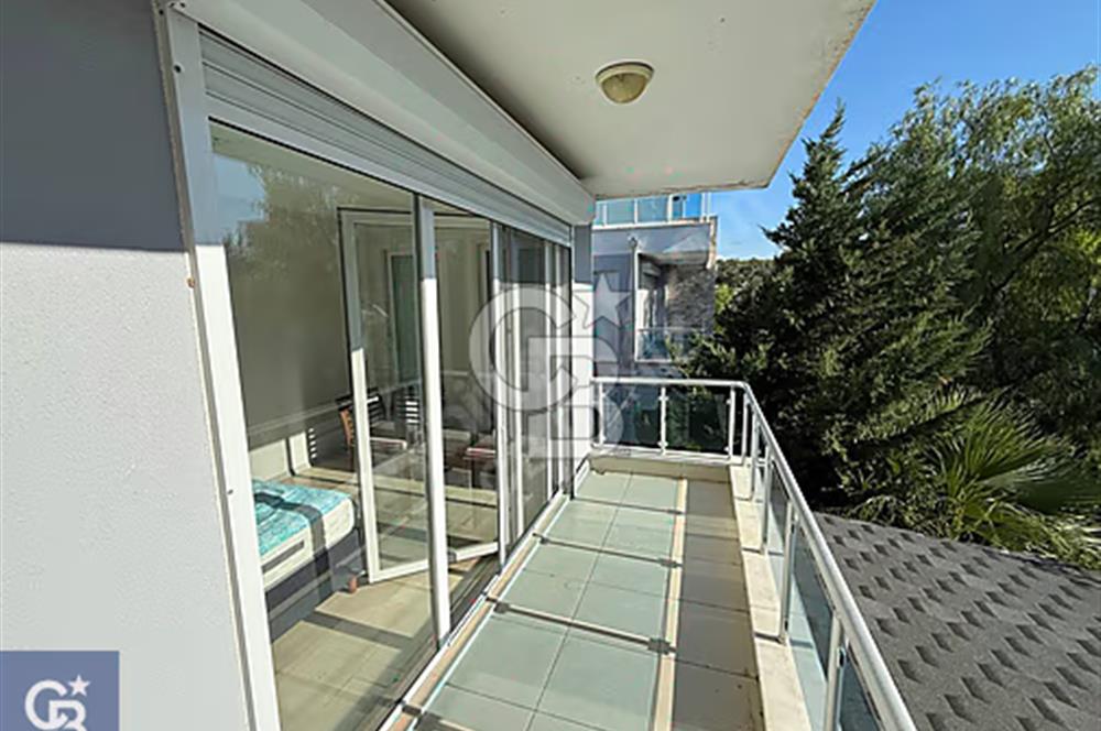 AYVALIK GÖMEÇTE DENİZE SIFIR SİTE İÇİ KIŞ BAHÇE DUBLEKS VİLLA