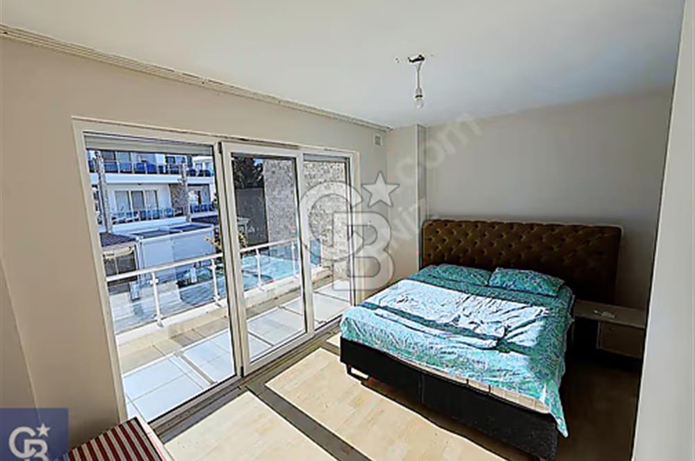 AYVALIK GÖMEÇTE DENİZE SIFIR SİTE İÇİ KIŞ BAHÇE DUBLEKS VİLLA