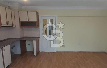 KARŞIYAKA MERKEZDE 1+1 KLASİK TEMİZ DAİRE