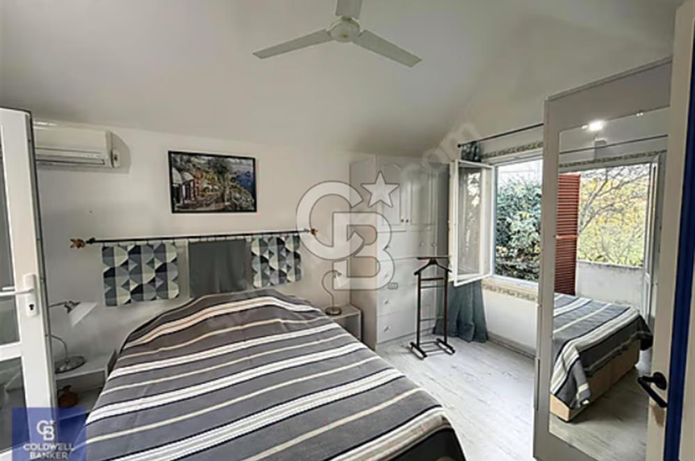 Ayvalığın İçinde Özel Tasarım Villa