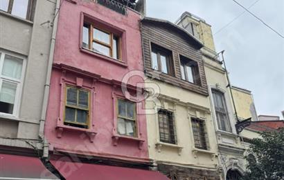 GALİPDEDE CD. GİRİŞİNDE TÜNELE 52 M MESAFEDE,15m2 1. KAT İŞYERİ