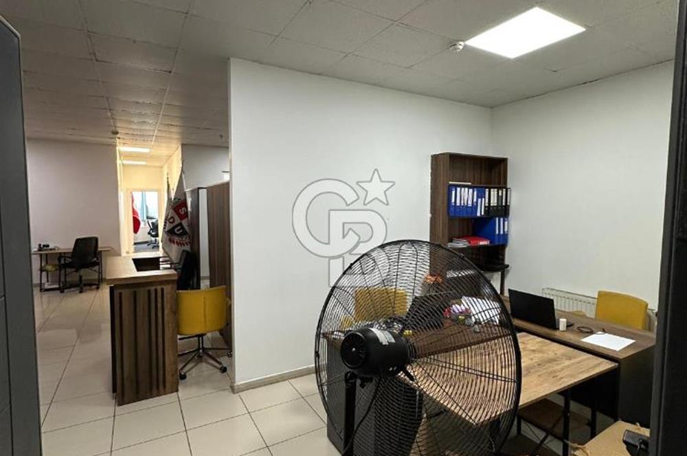 ESENYURT ŞELALE PLAZA 4+1 KİRALIK OFİS
