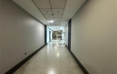ESENYURT ŞELALE PLAZA 4+1 KİRALIK OFİS