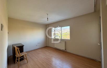  Bornova Taşkent Sitesi'nde Cadde Üzeri 3+1 Kiralık Daire