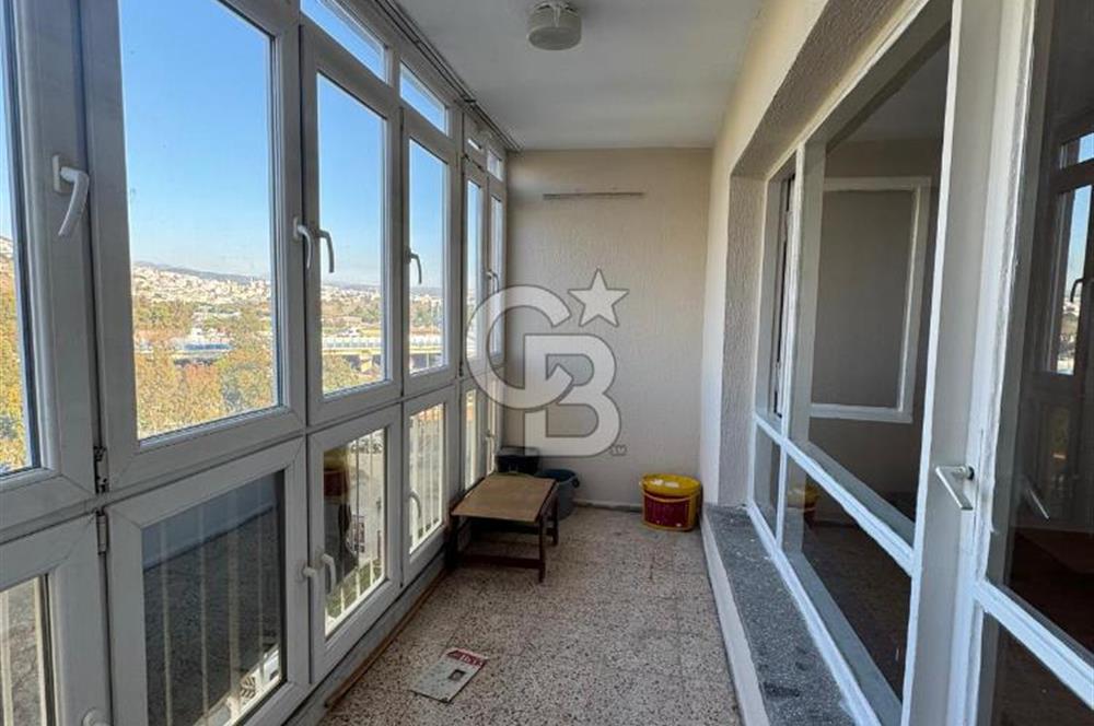  Bornova Taşkent Sitesi'nde Cadde Üzeri 3+1 Kiralık Daire