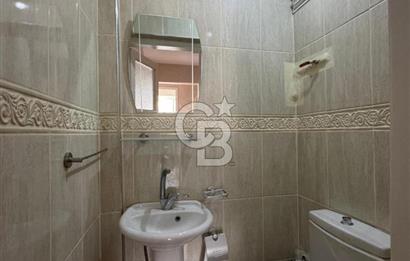  Bornova Taşkent Sitesi'nde Cadde Üzeri 3+1 Kiralık Daire