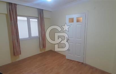 KARŞIYAKA MERKEZDE 1+1 KLASİK TEMİZ DAİRE