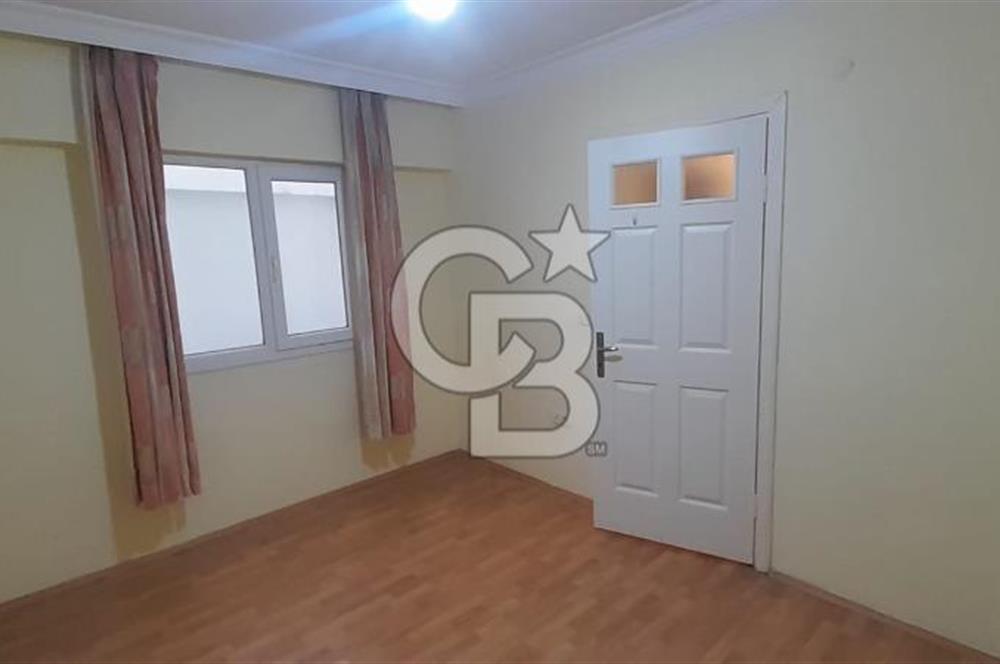 KARŞIYAKA MERKEZDE 1+1 KLASİK TEMİZ DAİRE