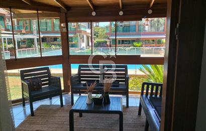 Mendereste Kış Bahçeli Modern Mimarili Havuzlu Triplex Villa