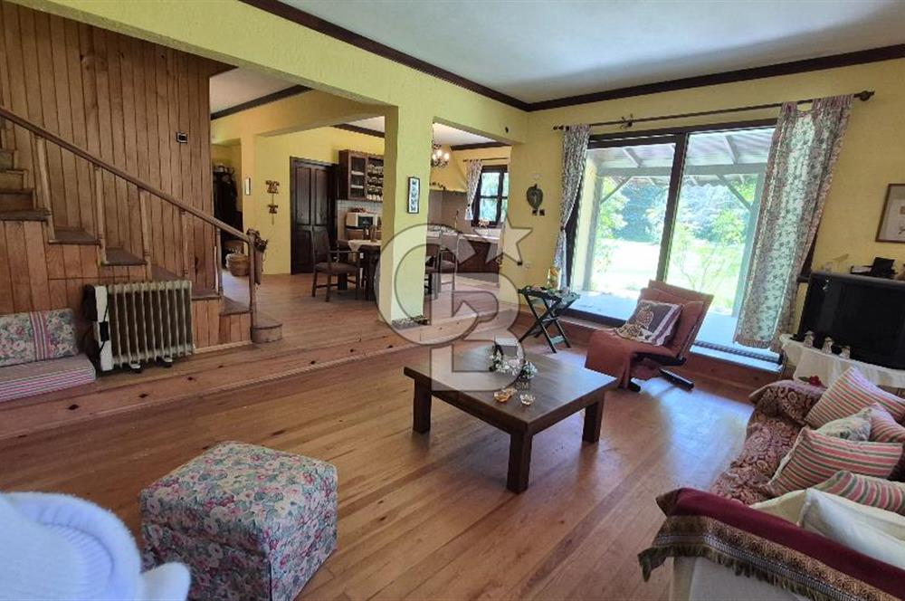 SAPANCA İPEKYOLU'NDA 1.241M2 ARSA İÇİNDE MÜSTAKİL BAHÇELİ EV