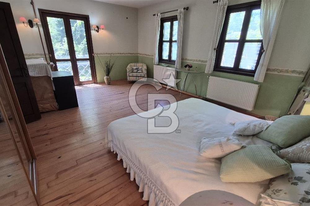 SAPANCA İPEKYOLU'NDA 1.241M2 ARSA İÇİNDE MÜSTAKİL BAHÇELİ EV