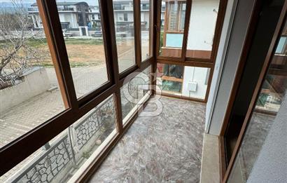 Mendereste Kış Bahçeli Modern Mimarili Havuzlu Triplex Villa