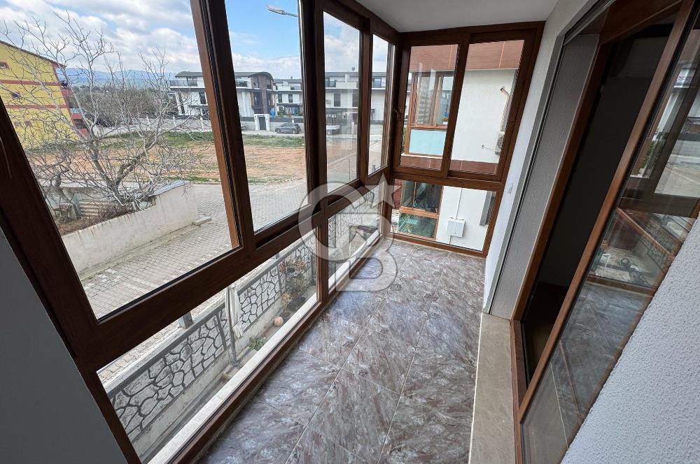 Mendereste Kış Bahçeli Modern Mimarili Havuzlu Triplex Villa