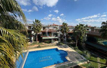 Mendereste Kış Bahçeli Modern Mimarili Havuzlu Triplex Villa