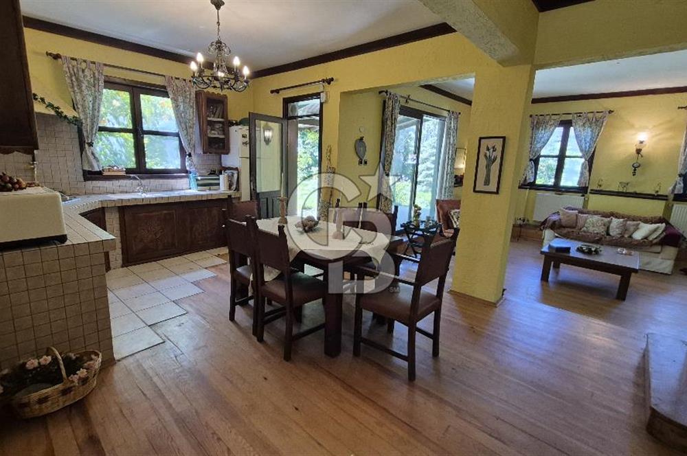 SAPANCA İPEKYOLU'NDA 1.241M2 ARSA İÇİNDE MÜSTAKİL BAHÇELİ EV