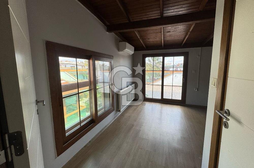 Mendereste Kış Bahçeli Modern Mimarili Havuzlu Triplex Villa