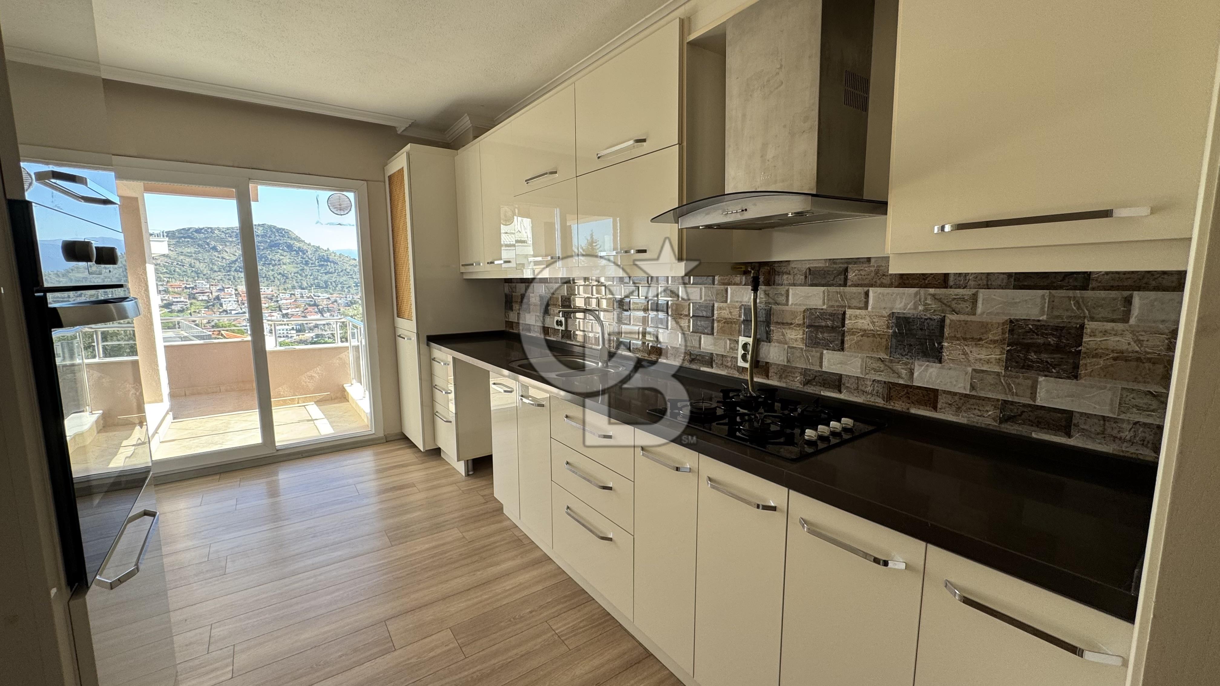 Bayraklı Körfez Mahallesi Satılık 3+1 Deniz Manzaralı Daire