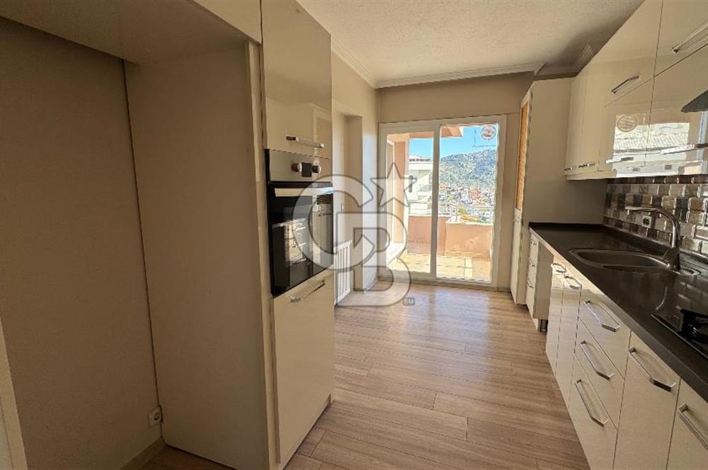 Bayraklı Körfez Mahallesi Satılık 3+1 Deniz Manzaralı Daire