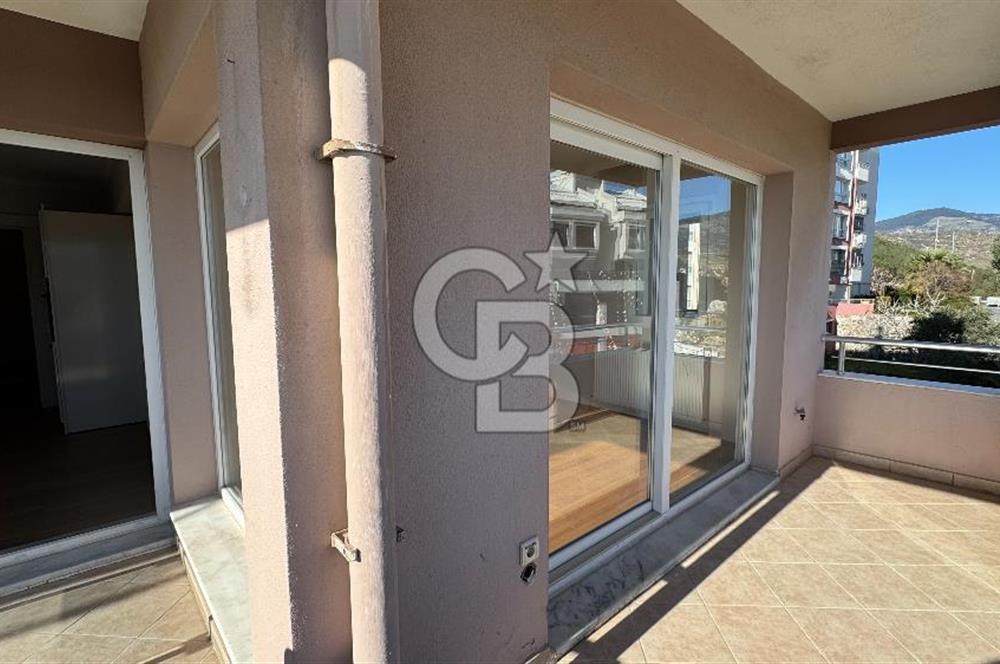 Bayraklı Körfez Mahallesi Satılık 3+1 Deniz Manzaralı Daire