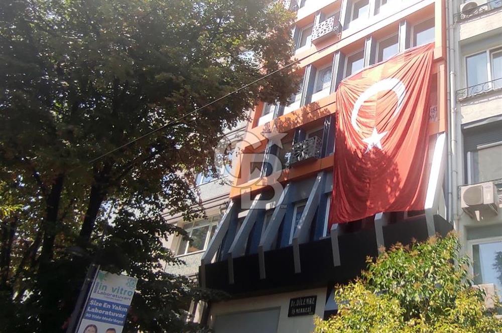 BAHARİYE CADDESİ’NDE GENÇ BİNADA TABELA DEĞERİ YÜKSEK OFİS