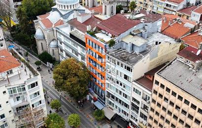 BAHARİYE CADDESİ’NDE GENÇ BİNADA TABELA DEĞERİ YÜKSEK OFİS