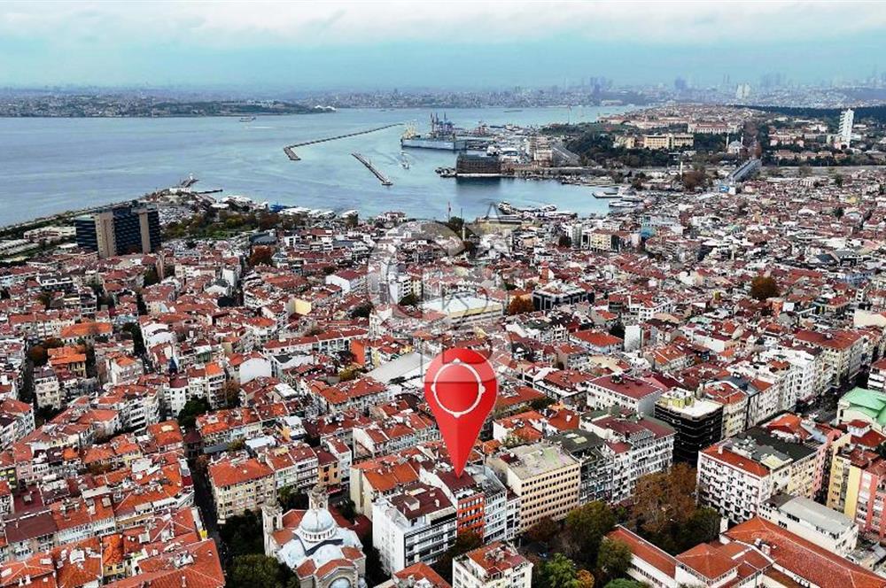 BAHARİYE CADDESİ’NDE GENÇ BİNADA TABELA DEĞERİ YÜKSEK OFİS