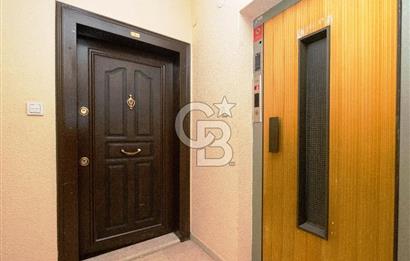 BAHARİYE CADDESİ’NDE GENÇ BİNADA TABELA DEĞERİ YÜKSEK OFİS