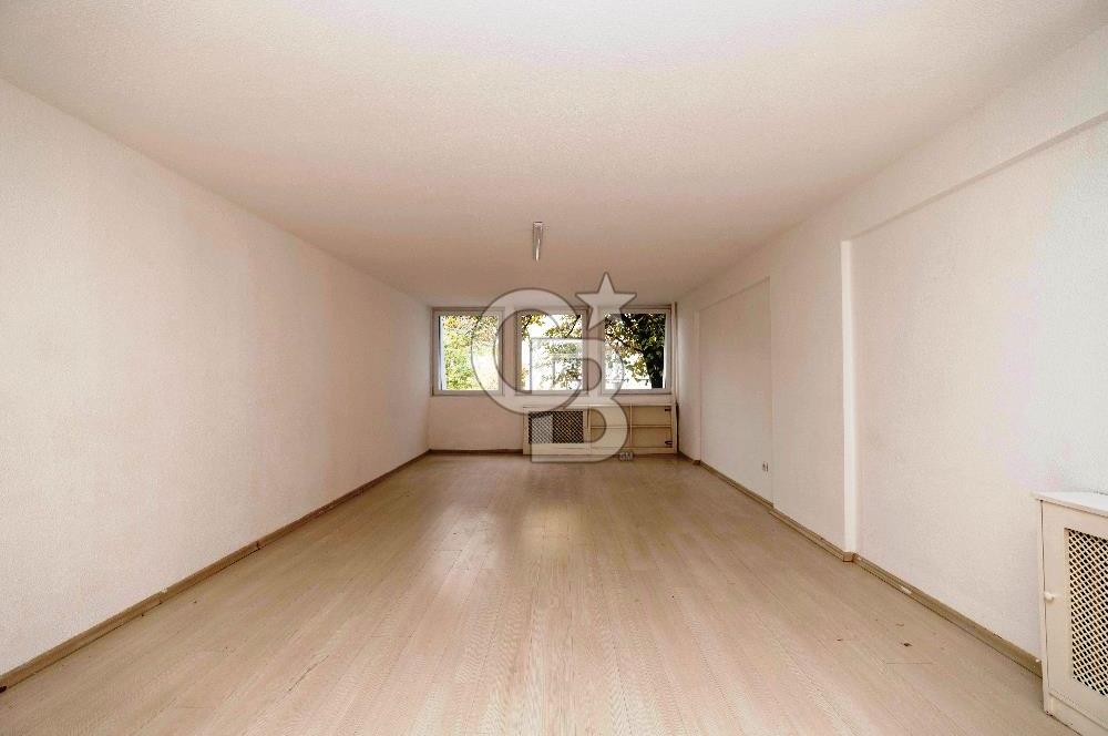 BAHARİYE CADDESİ’NDE GENÇ BİNADA TABELA DEĞERİ YÜKSEK OFİS