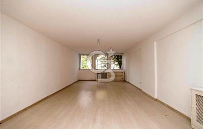 BAHARİYE CADDESİ’NDE GENÇ BİNADA TABELA DEĞERİ YÜKSEK OFİS