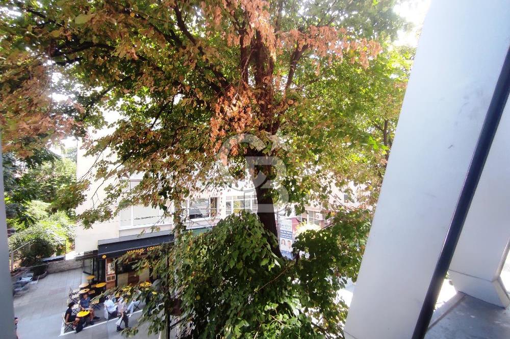 BAHARİYE CADDESİ’NDE GENÇ BİNADA TABELA DEĞERİ YÜKSEK OFİS
