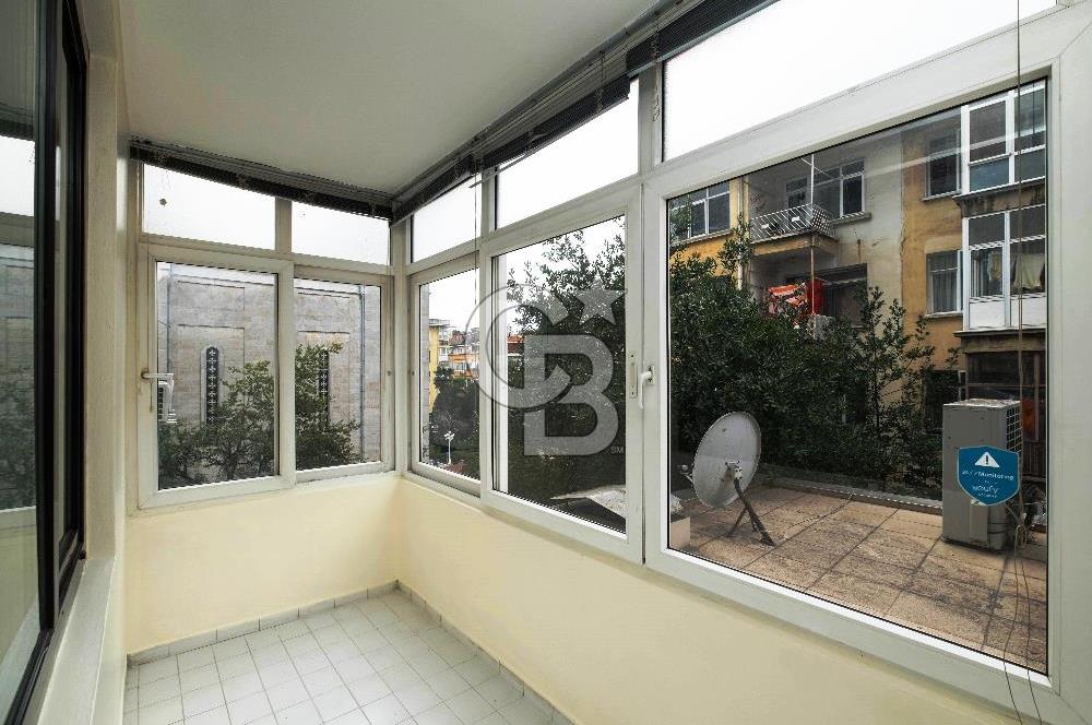 BAHARİYE CADDESİ’NDE GENÇ BİNADA TABELA DEĞERİ YÜKSEK OFİS