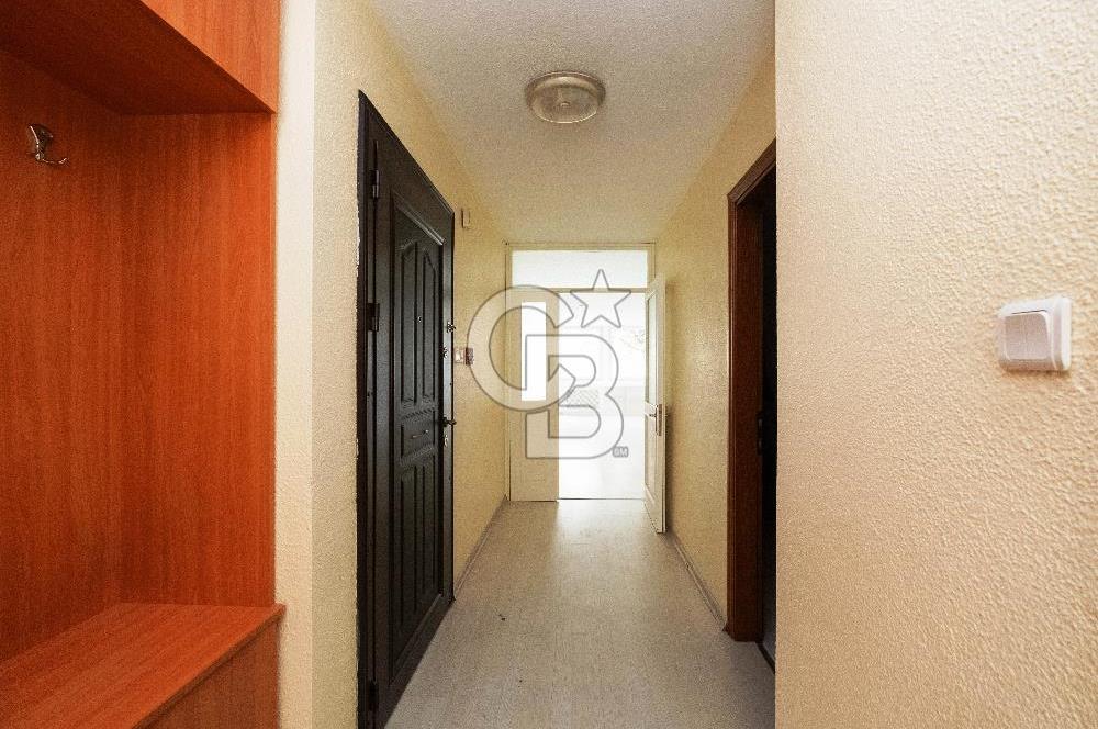 BAHARİYE CADDESİ’NDE GENÇ BİNADA TABELA DEĞERİ YÜKSEK OFİS