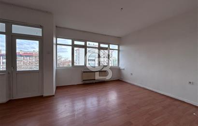 ÇANKAYA ÜMİTKÖY SİTESİNDE 3.KATTA YAPILI KİRALIK 3+1 DAİRE