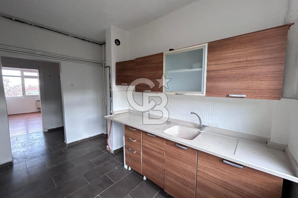 ÇANKAYA ÜMİTKÖY SİTESİNDE 3.KATTA YAPILI KİRALIK 3+1 DAİRE