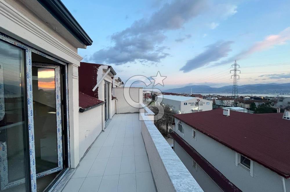 ÇENESUYU ÇINARLI DA YENİ BİNA DENİZ MANZARALI ÇATI DUBLEKS DAİRE